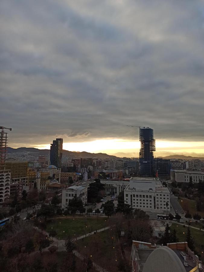 Heart Of Tirana Hotel Екстериор снимка